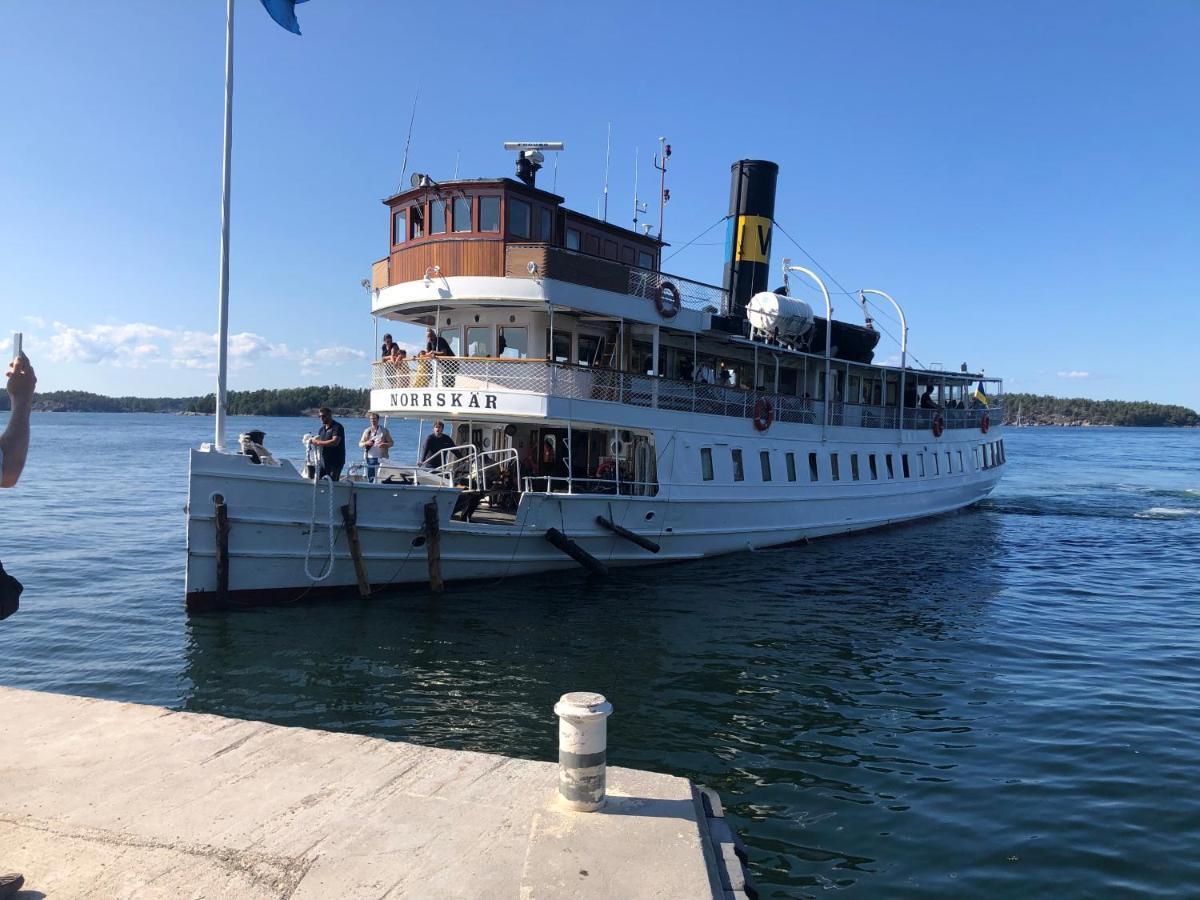 Semesterhus I Stockholms Skaergard, Runmaroe Vaermdoe Namdo Esterno foto